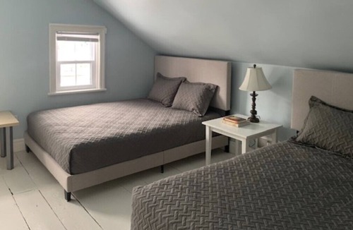 Elora House | Central Elora Private Get - A - Way