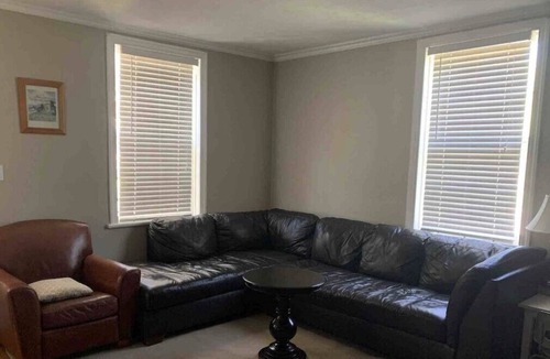 Elora House | Central Elora Private Get - A - Way