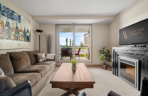 Invermere Condo | ⭐Central Ground Floor | Spacious | Pool | Hot Tub⭐