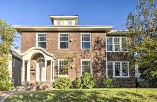 Southwest Raleigh Apartment | Centrally Located 1925 Historic 2BR Apartment