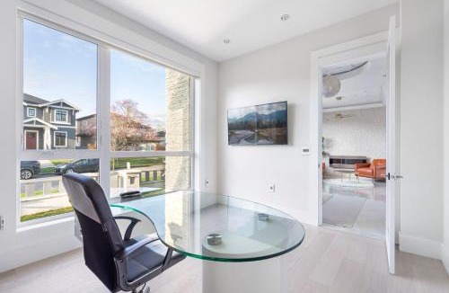Killarney House | Centrally Located Luxury Home with Views and Cinema