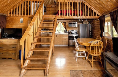 Saint-Luc-de-Bellechasse Ski Chalet | Chalet au TOIT VERT/Private spa 4p