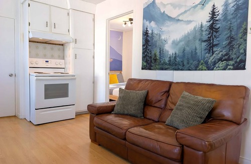 Saint-Tite-des-Caps Ski Chalet | Chalet Boho - Charlevoix, Spa, Firepit and BBQ