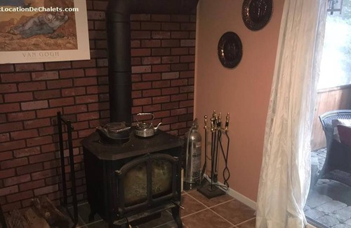 St-Adolphe-d'Howard Cabin | Chalet La Peninsule Au Bord Du Lac