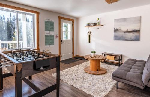 Saint-Alexis-des-Monts Ski Chalet | Chalet du Loup - Spa & Game room