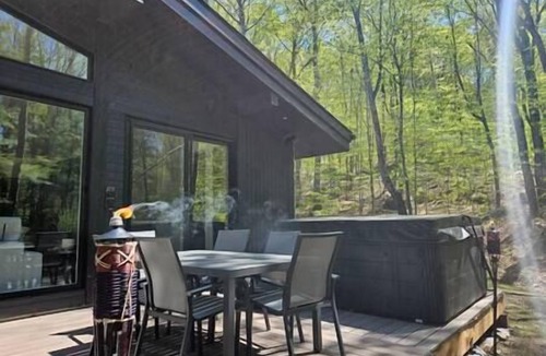 Mont-Tremblant House | Chalet FEU en pleine nature à Tremblant.