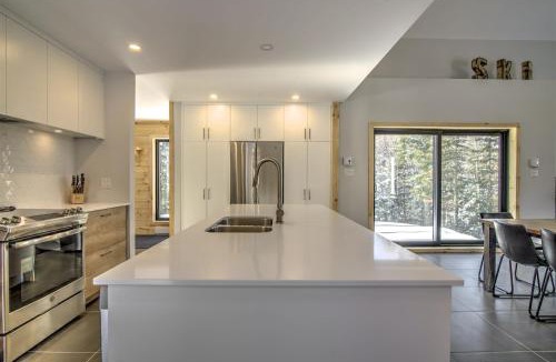 Morin Heights Ski Chalet | Chalet Haut-Bois - Hiking, Skiing and Spa