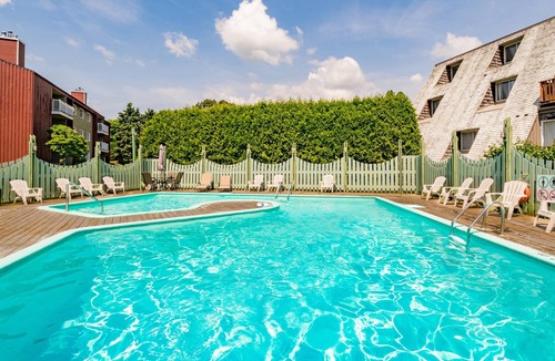 Beaupre Ski Chalet | Chalet Le Misco | Piscine & Spa