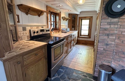 Cacouna Ski Chalet | Chalet Le Patrimoine - Peaceful Riverfront Stay