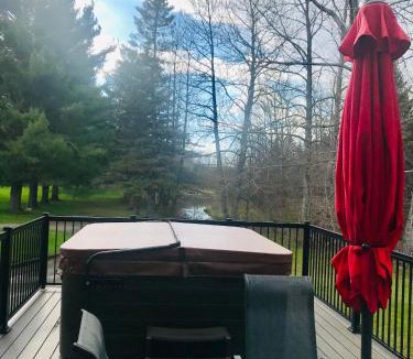 Chartierville Ski Chalet | Chalet Le RV 3