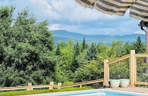 Mansonville Ski Chalet | Chalet Nèchoula-Splendid view-Spacious
