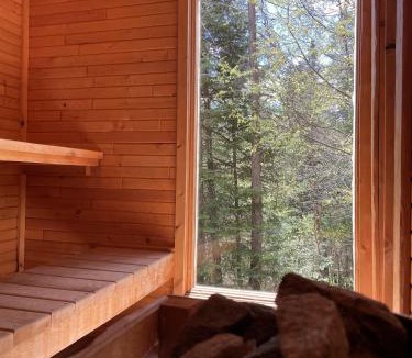 Notre-Dame-de-la-Merci Ski Chalet | Chalet NOX - Spa & Sauna - Romantic Getaway