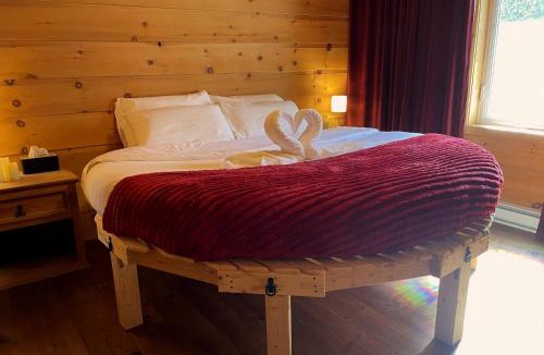 Notre-Dame-de-la-Merci Ski Chalet | Chalet NOX - Spa & Sauna - Romantic Getaway