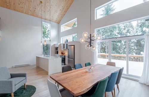 Shannon Ski Chalet | Chalet ODIN | Private Spa Pet Friendly Nature