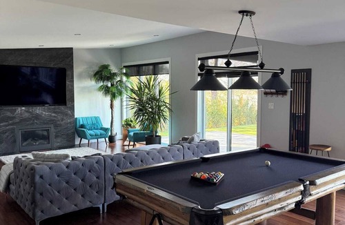 Disraeli Ski Chalet | Chalet Panoramique Spa & Piscine, Lac Aylmer