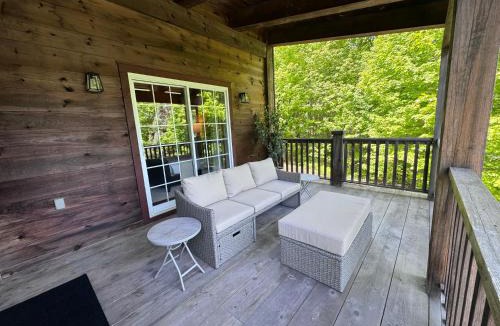 Val-des-Lacs Apartment | Chalet Patnord - Bord de l'eau, Spa, Foyer