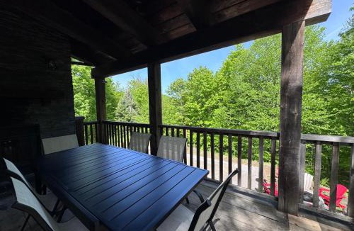 Val-des-Lacs Apartment | Chalet Patnord - Bord de l'eau, Spa, Foyer