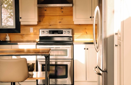 Pointe-au-Pic Ski Chalet | Chalet Peah - Log Cabin in the Heart of Charlevoix
