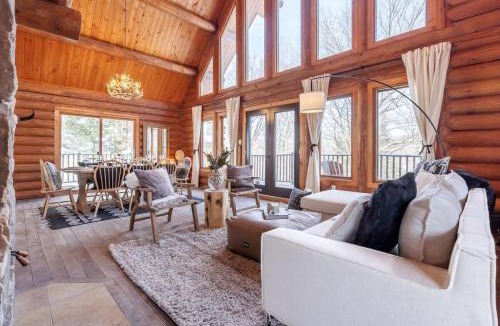 Saint-Faustin-Lac-Carre Ski Chalet | Chalet Rougeaud Cozy Waterfront Chalet with Hot Tub and Fire Pit