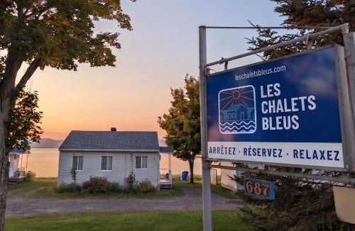 Cap-Saint-Ignace Ski Chalet | Chalet Studio #5 Waterfront with Spa, Fireplace & Wifi