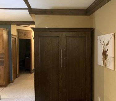 Mont-Tremblant Apartment | Chalet-Style Condo - 5 minutes to Lifts and village!