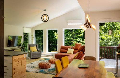 Pont-Rouge Ski Chalet | Chalet Victoria - Private Spa & Nature