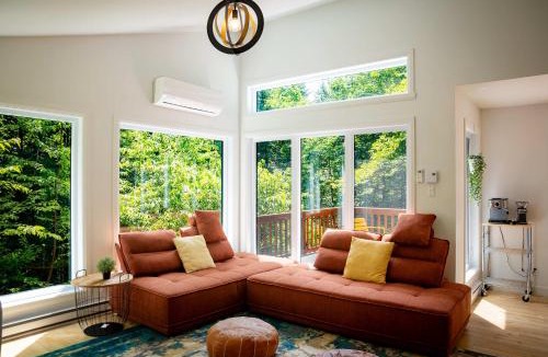 Pont-Rouge Ski Chalet | Chalet Victoria - Private Spa & Nature