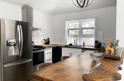 Mont-Tremblant Ski Chalet | Chalet with Hot-tub, 15 min. of Mont-Tremblant (St-Jovite)