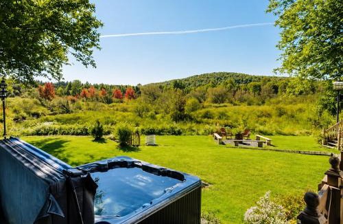 Papineau Regional County Municipality Ski Chalet | Chalet Zenatura