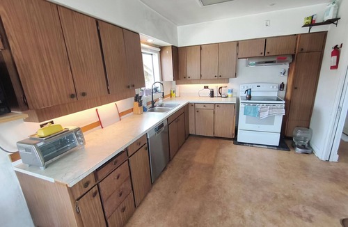 Kensington-Cedar Cottage House | Character Home in Cedar Cottage, East Vancouver - Pet Friendly. Sleeps 7.