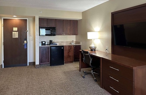 Paw Creek Hotel | Charlotte Suites