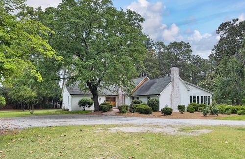 Southern Pines House | Charming 1-bedroom room with shared bath in Southern Pines with WiFi, AC