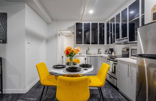 Downtown Montreal Apartment | Charming 1BDR – Prime Location on Bishop St