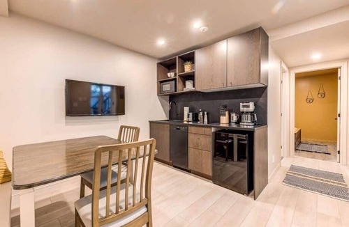Vieux-Quebec-Cap-Blanc-colline Parlementaire Apartment | Charming 2-Bedroom in Historic Old Quebec