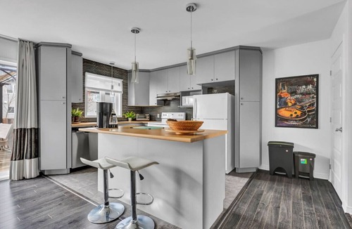Communaute-Urbaine-de-l'Outaouais House | Charming 2BR Home | Free Parking | Near Ottawa