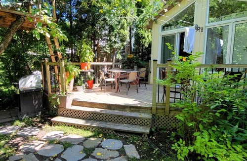 Hull House | Charming 3 BDRM house private garden minutes from dwtn Ottawa and Gatineau park