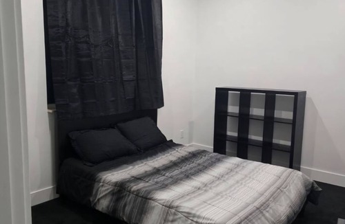 Duncan Bed & Breakfast | Charming 3-bedroom house with AC and WiFi in Duncan