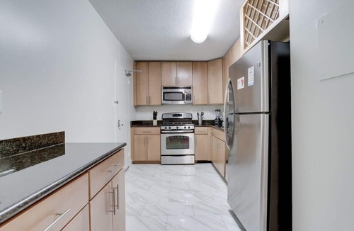 Crystal City Apartment | Charming Apartment at Crystal City with Nice Amenities