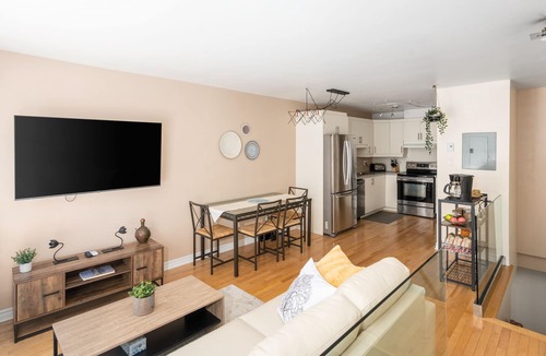 Pointe-Saint-Charles Condo | Charming condo on 2 levels, steps from the Canal, Griffintown and Atwater Market