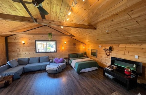 Saanich East Apartment | Charming "Melrose Place" w Year-Round Heated Pool, Deck & Grill