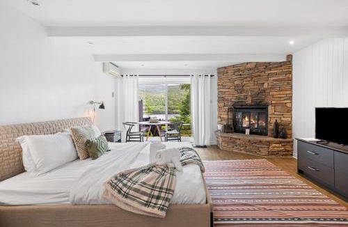 Mont-Tremblant House | Charming Tremblant Lakeview Studio