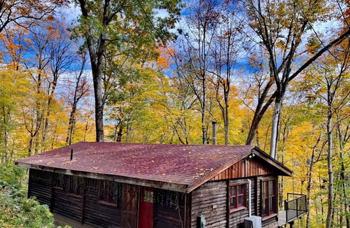 Greater Madawaska Cottage | Charming waterfront cottage @serene natural beauty