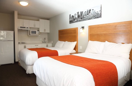 Southwest Edmonton Hotel | Chateau Motel