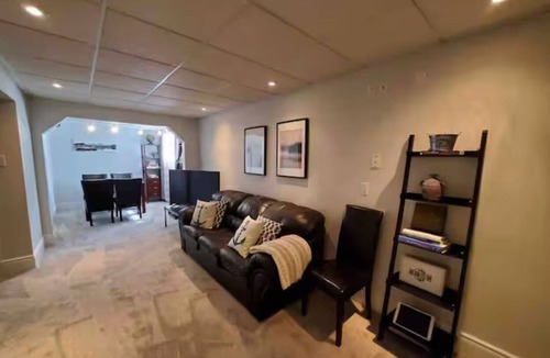Collingwood House | Cheerful Family Home Close To Ski Hills
