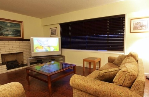 Cordova Bay Hotel | Cherry Tree Inn Victoria