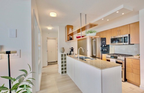 Yaletown House | Chic 1 bedroom suite