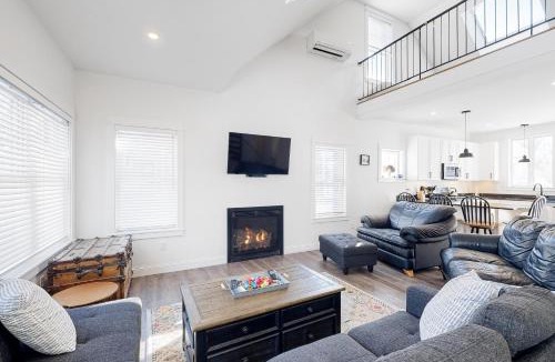 Arundel House | Chic Cottage