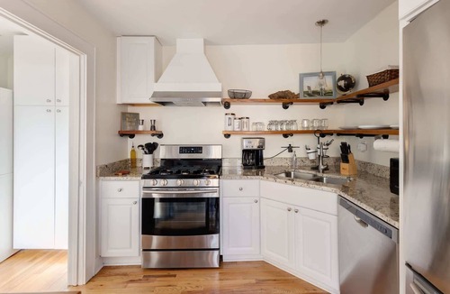 Downtown House | Chic Craftsman, Walk to Downtown