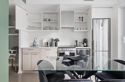 Garden District Apartment | Chic Downtown 3BR Retreat Private Patio