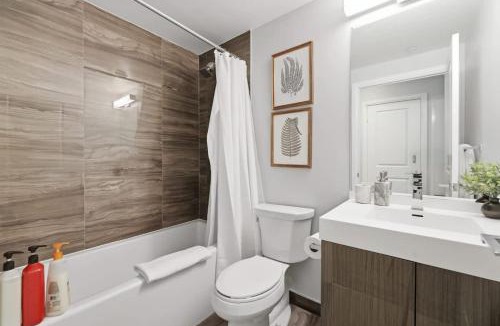Garden District Apartment | Chic Downtown Oasis Steps to Yonge & Dundas